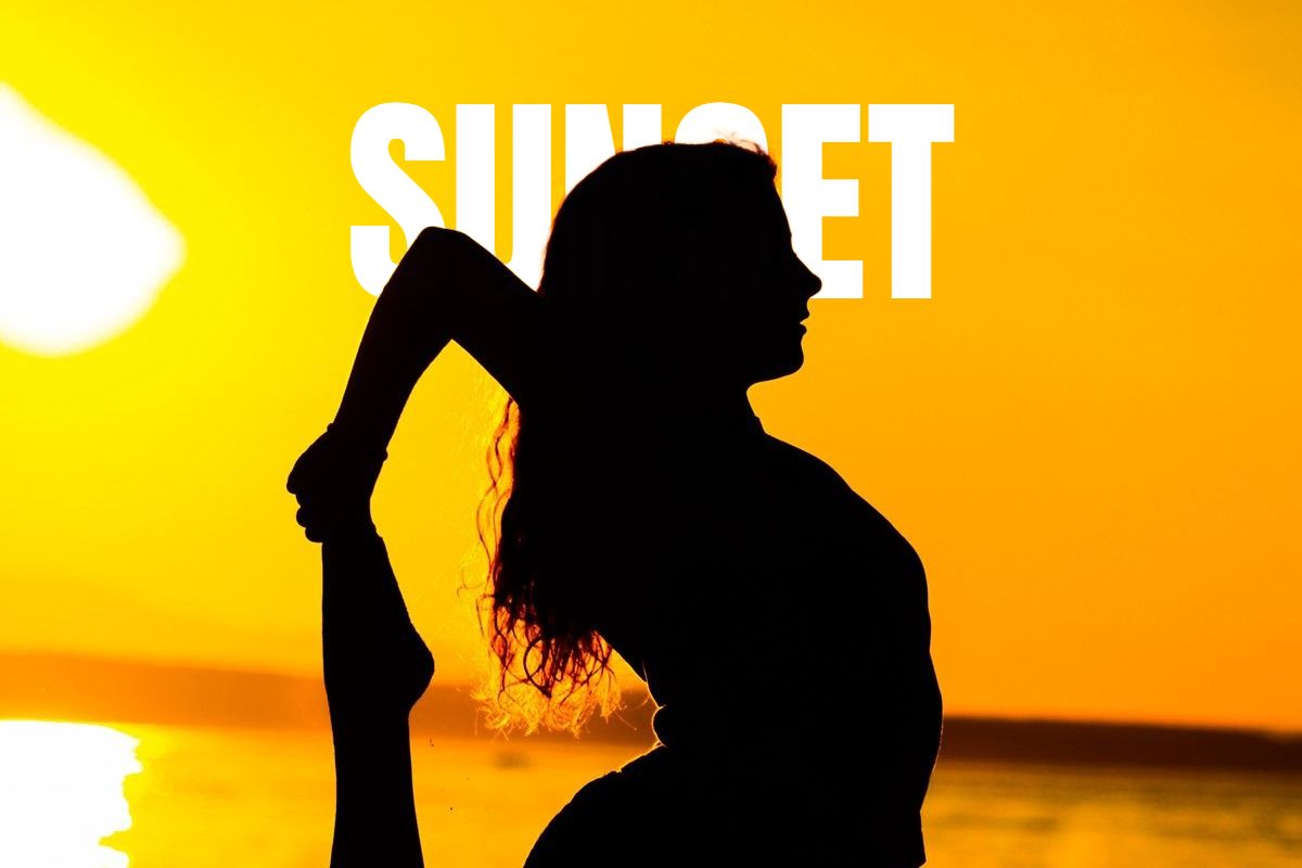 مثال على النتيجة: كلمة SUNSET تمرّ خلف الشخص